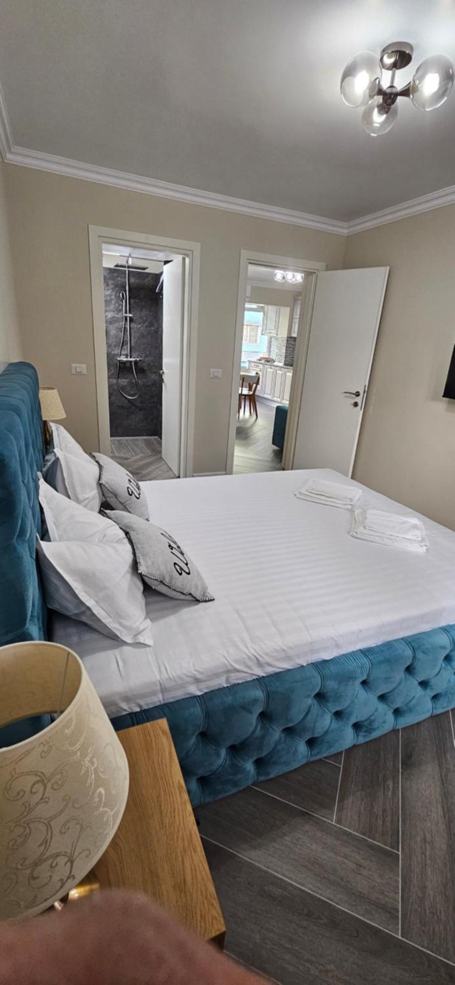 White Rezidence II Appartement Curtea de Argeş Buitenkant foto